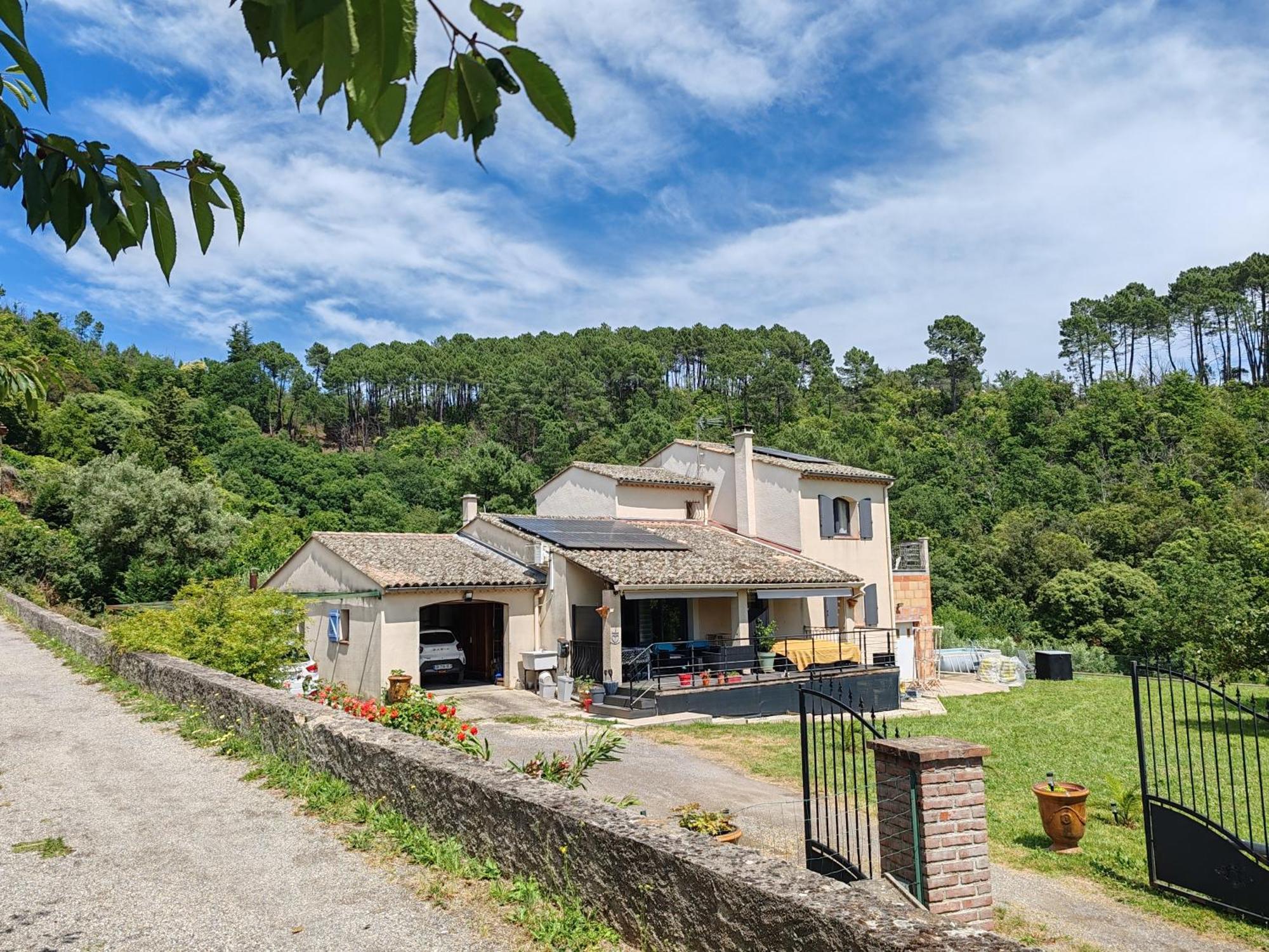 Les Chataigniers Meuble